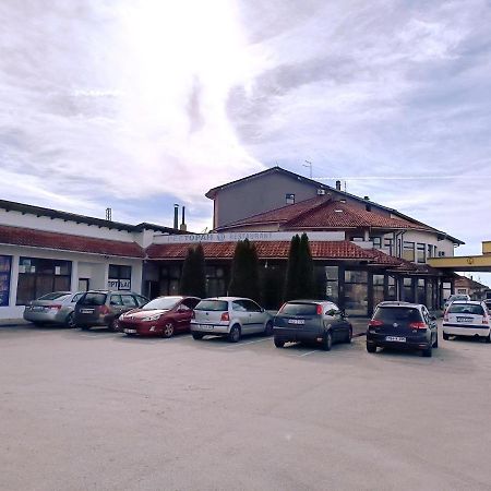Bosanski Samac Motel Gas-Petrol Samac מראה חיצוני תמונה